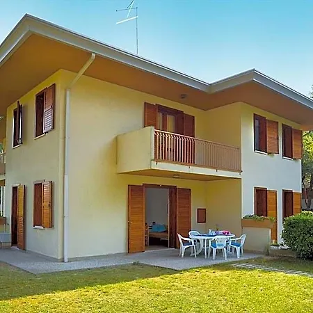 Charming Three-room With Garden In A Area By Beahost Hotel